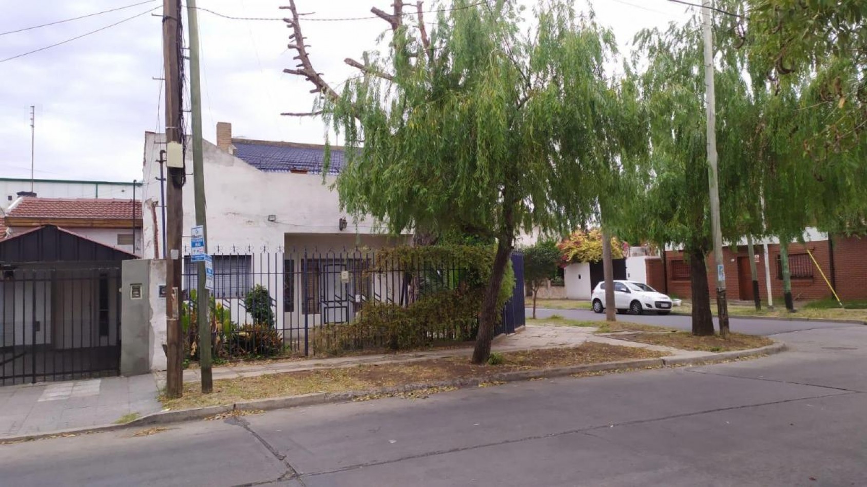 VENTA CASA 10 AMBIENTES LOMAS DEL MIRADOR