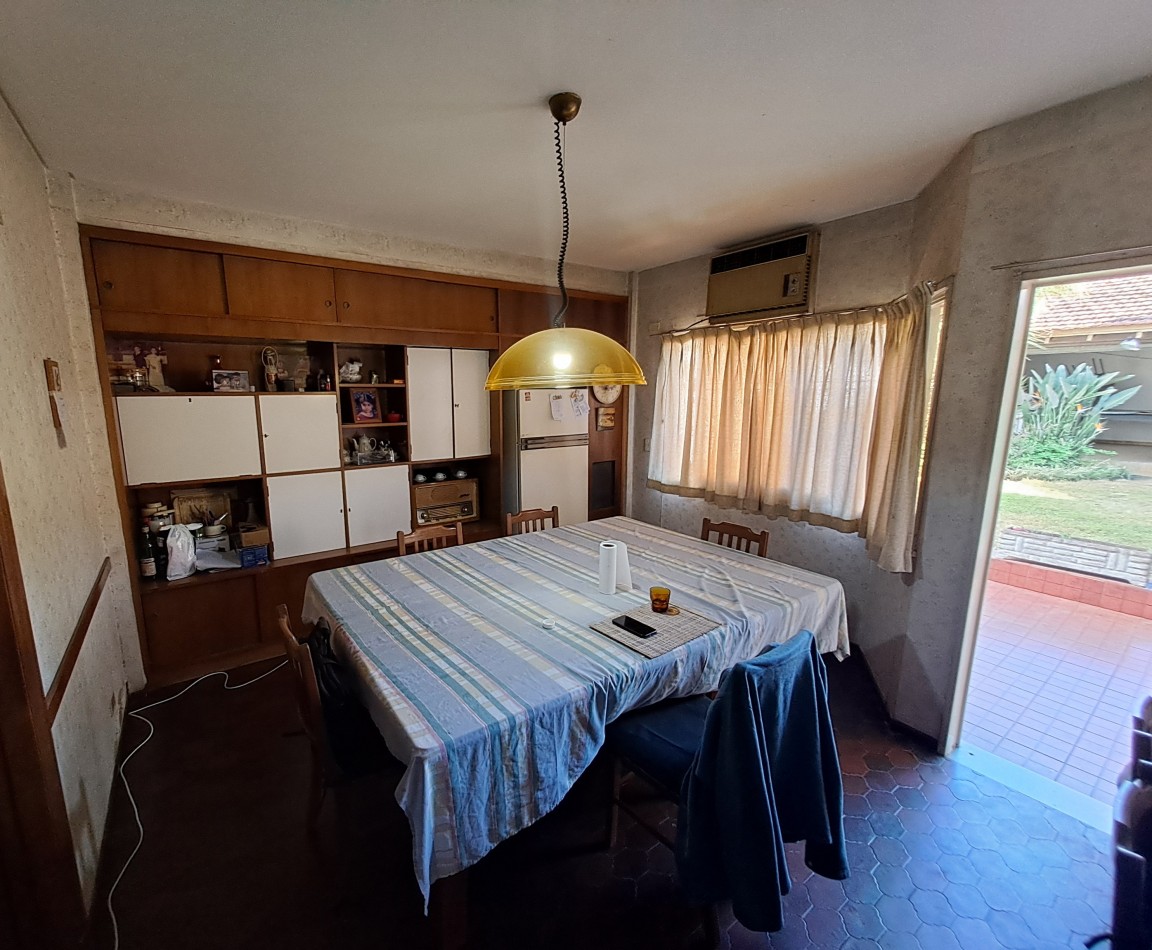Venta Casa 5 Ambientes Con Lote Propio De 301 M2, Ideal Desarrollo Inmobiliario. Devoto