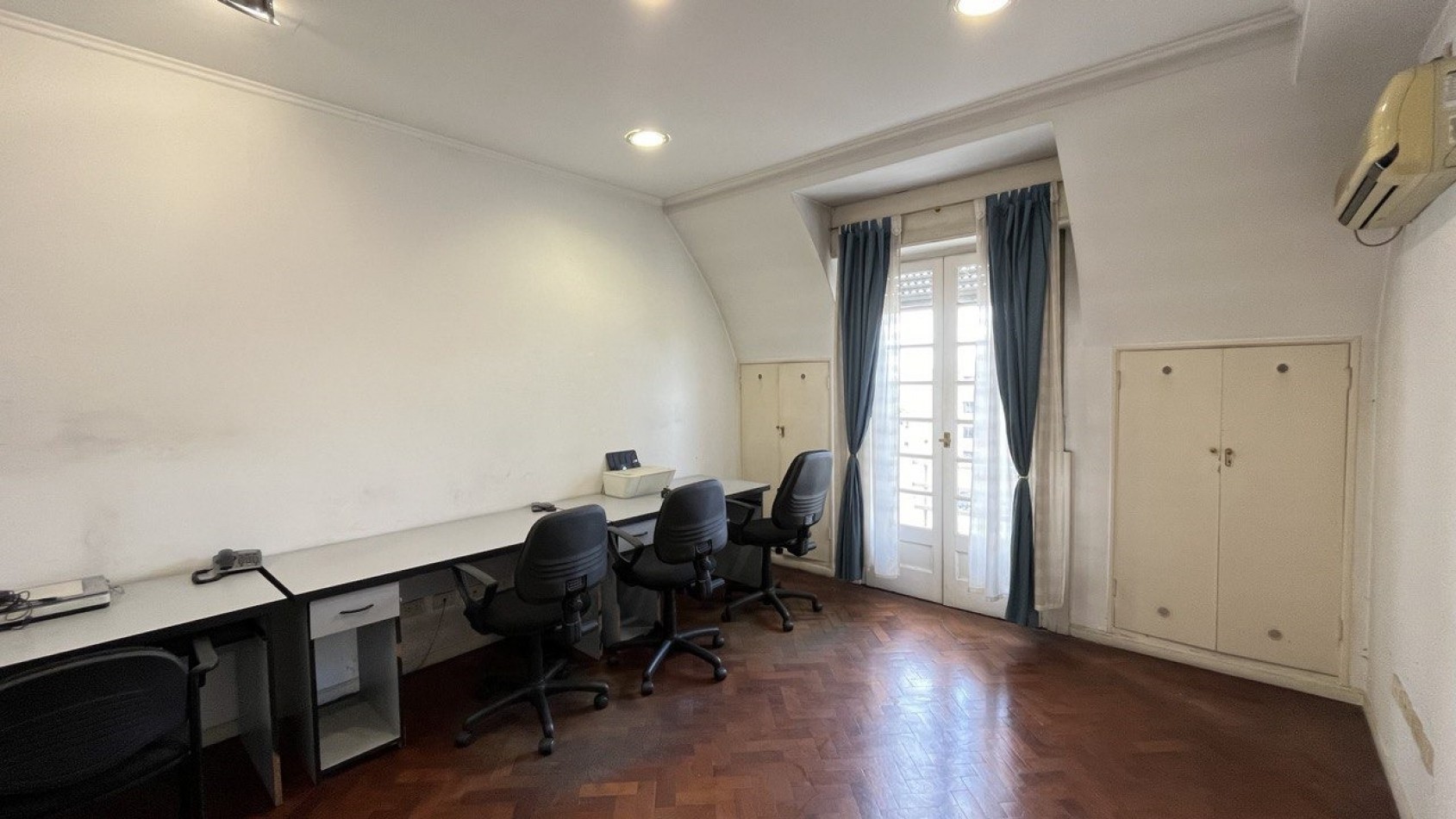 DEPARTAMENTO 4 AMBIENTES EN AV BELGRANO APTO PROFESIONAL - APTO CREDITO